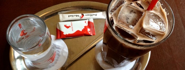 Julius Meinl Coffee House is one of Chicago coffee shop tour.