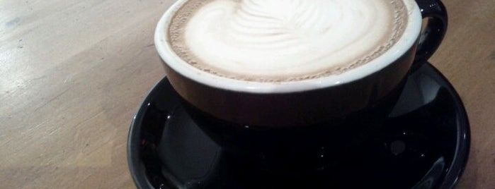 Kafka’s Coffee & Tea is one of Vancouver/ Canadá.