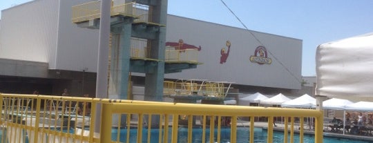 Clovis West High School is one of Keithさんのお気に入りスポット.