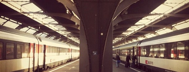 Zurich Main Station is one of Train Stations Visited.