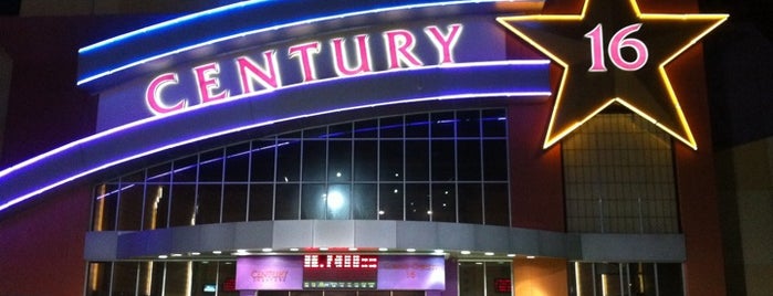 Century 16 XD and IMAX is one of Lugares favoritos de Andres.