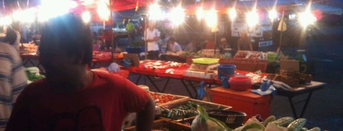 Pasar Malam Kamunting is one of Favorite affordable date spots.