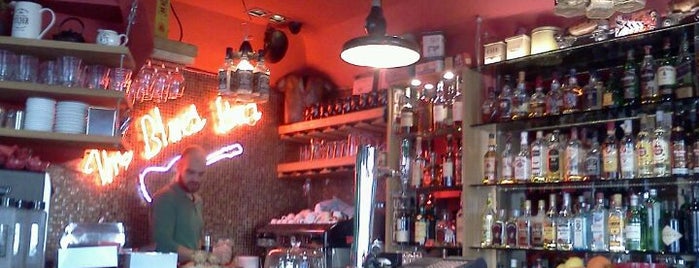 The Blues Bar is one of Lugares favoritos de gamze.