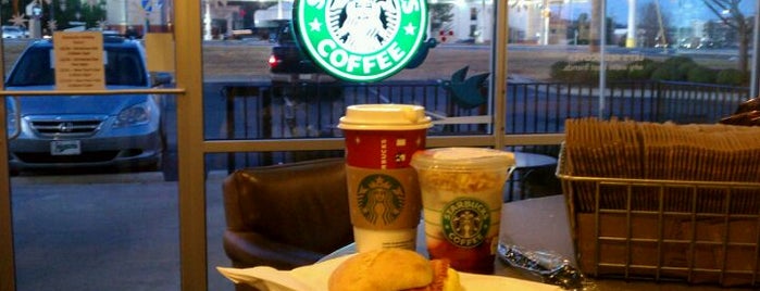 Starbucks is one of Tempat yang Disimpan Aubrey Ramon.