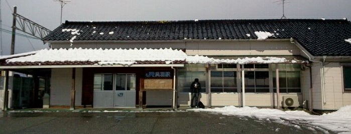 Kureha Station is one of 北陸本線.
