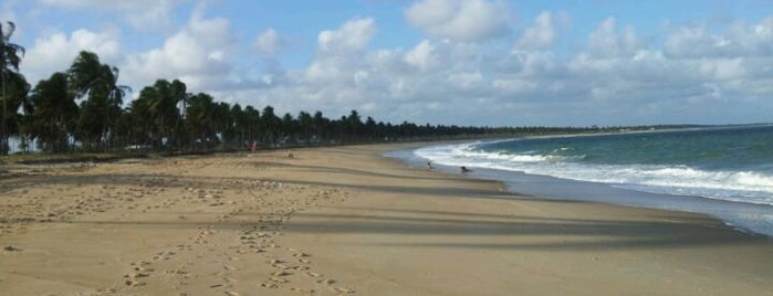 Praia de A-Ver-O-Mar is one of Locais curtidos por Cristina.