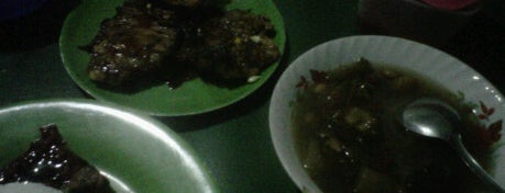 Ayam Goreng Sariwangi is one of Makan dan Jajan Enak sekitar Serpong.