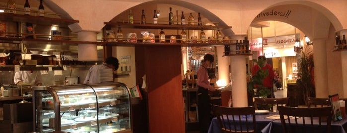 TRATTORIA Donna D'oro ワールドポーターズ店 is one of イタリアン.