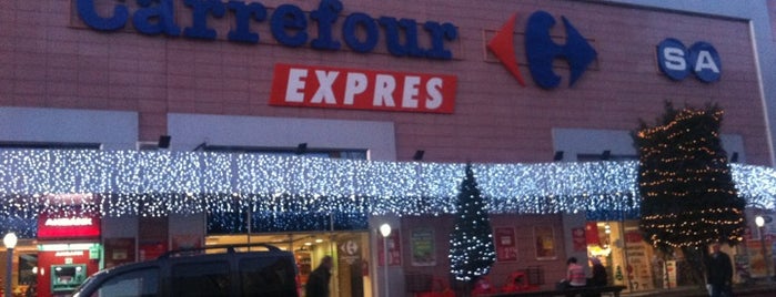 Carrefour is one of Orte, die Nedim gefallen.