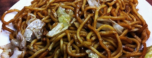 やきそばのみどりや is one of 某焼きそば本 掲載店.