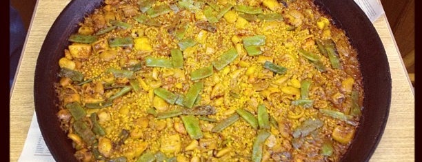 Farmacia Massarrochos is one of Lugares favoritos de Sergio.