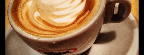 Caffe Noi is one of Locais curtidos por RDW.