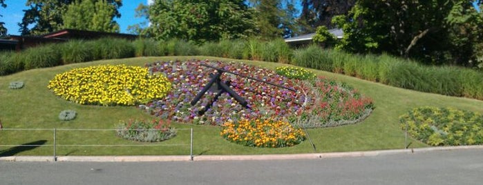 The Flower Clock is one of Guide to Geneva.