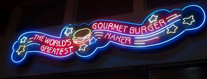 Red Robin Gourmet Burgers and Brews is one of Monty 님이 좋아한 장소.