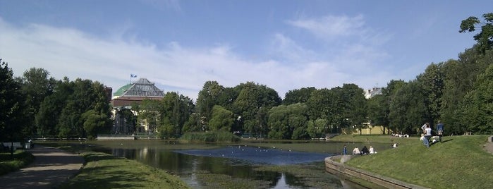 タヴリーチスキー庭園 is one of All Museums in S.Petersburg - Все музеи Петербурга.
