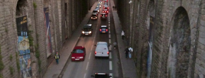 Tunnel des Jacobins is one of Le Mans.