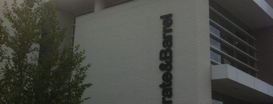 Crate & Barrel is one of Sokuさんのお気に入りスポット.