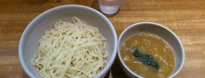 麺屋 吉左右 is one of らーめん/ラーメン/Rahmen/拉麺/Noodles.