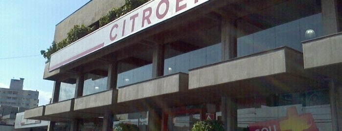 Le Monde Citroën is one of Orte, die Cristiane gefallen.