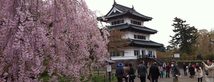 Hirosaki Castle is one of 日本100名城.