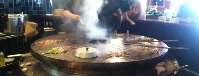 Crazy Fire Mongolian Grill is one of Lugares favoritos de Shannon.