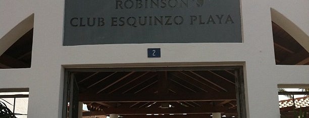ROBINSON Club Esquinzo Playa is one of Tempat yang Disukai Micha.