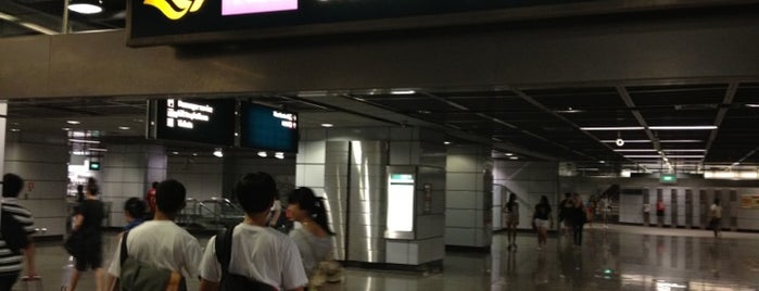 Clarke Quay MRT Station (NE5) is one of Singapore.