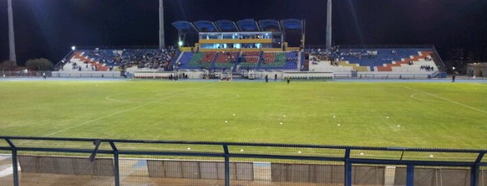 Estadio Tierra de Campeones is one of Estadios.