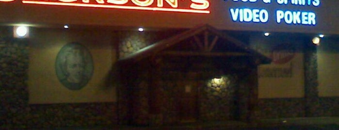 Jackson's Bar and Grill is one of Lieux qui ont plu à Ryan.