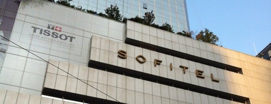 Sofitel Hyland Hotel is one of สถานที่ที่ Mariana ถูกใจ.