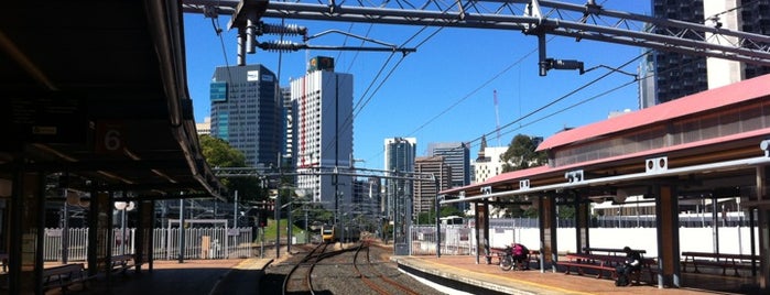 Roma Street Railway Station is one of Transit.