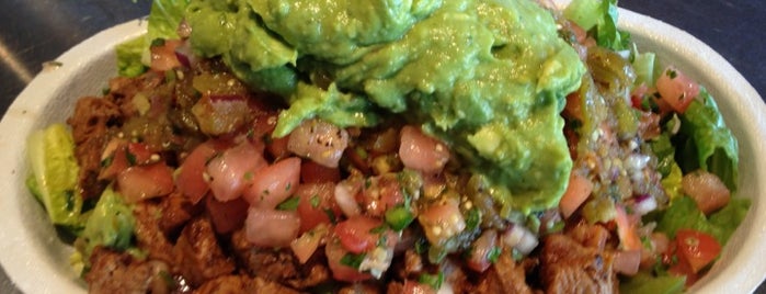 Chipotle Mexican Grill is one of Posti che sono piaciuti a huskyboi.
