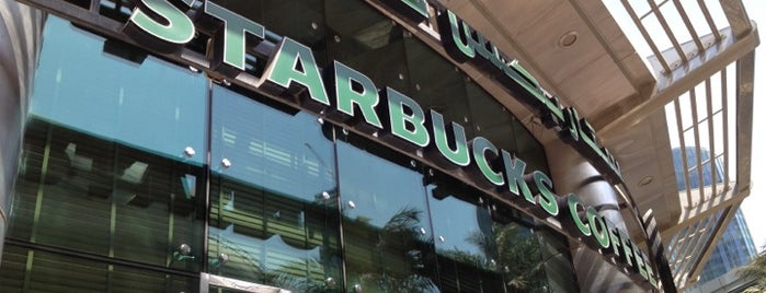Starbucks is one of Lugares favoritos de Martin.