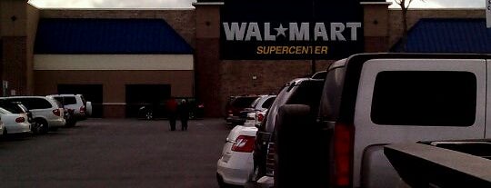 Walmart Supercenter is one of Orte, die Laura gefallen.
