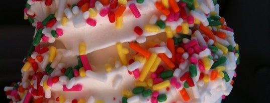 Soft Serve Ice Cream is one of Posti che sono piaciuti a Jenifer.