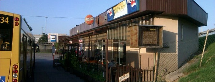 Zanzi Bar is one of Malinka.
