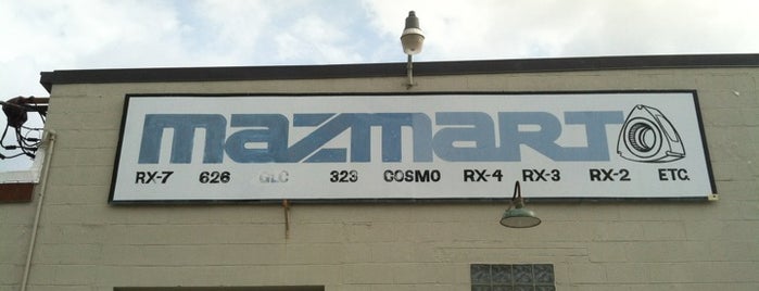 Mazmart is one of Lugares favoritos de Chester.