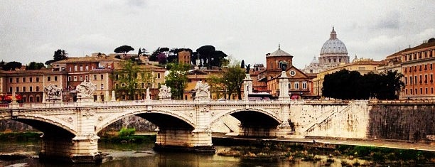 Мост Святого Ангела is one of Favorite in Rome.