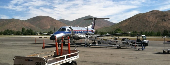 Friedman Memorial Airport (SUN) is one of Lieux qui ont plu à Michael.