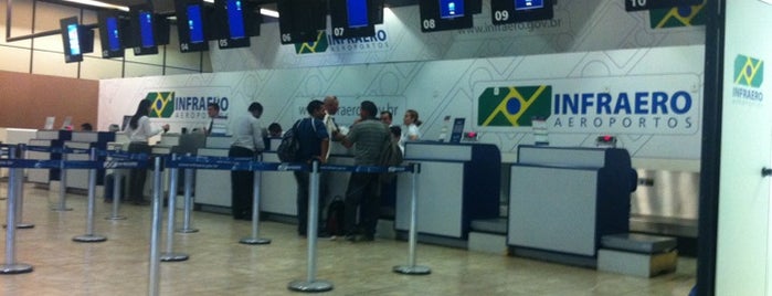 Terminal 2 is one of Locais curtidos por Luis.
