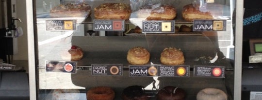 Doughnut Plant is one of Recommendations for Sean.