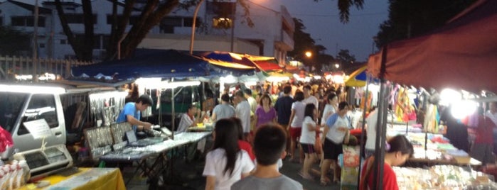 Pasar Malam Sri Petaling is one of Orte, die ꌅꁲꉣꂑꌚꁴꁲ꒒ gefallen.