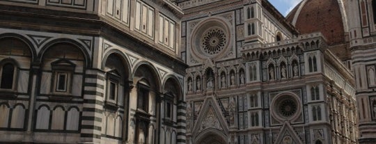 Kathedrale Santa Maria del Fiore is one of DIVINE ILLUMINATIONS.