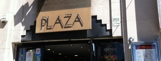 Cafetería Plaza is one of สถานที่ที่ Tessy ถูกใจ.