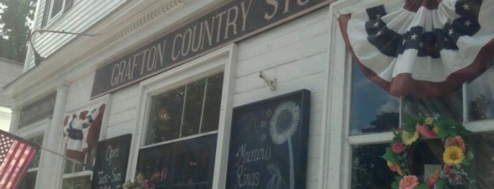 Grafton Country Store is one of สถานที่ที่ Christina ถูกใจ.