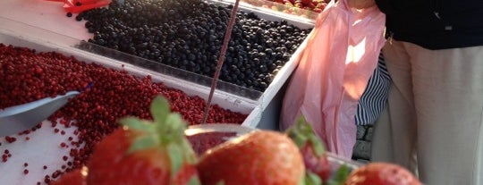 Place du Marché is one of Summer activities for travellers in Helsinki.