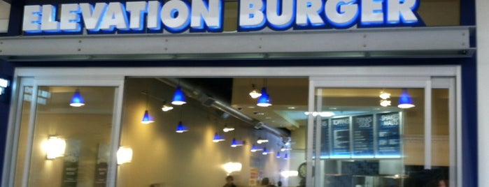 Elevation Burger is one of Orte, die Chris gefallen.