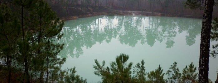 Le Lagon Bleu is one of Autour de la Forêt de la Double - Dordogne.