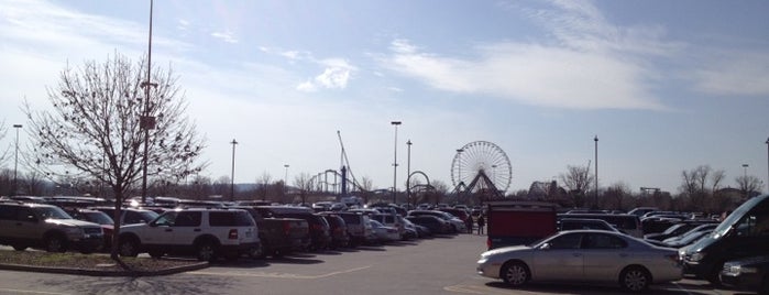Kentucky Kingdom is one of Theme Parks I've Visited.