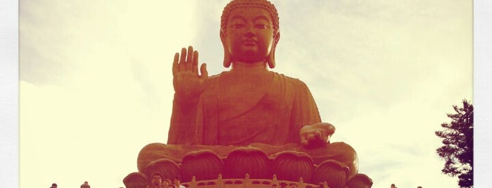 Tian Tan Buddha (Giant Buddha) is one of Hong Kong must see.